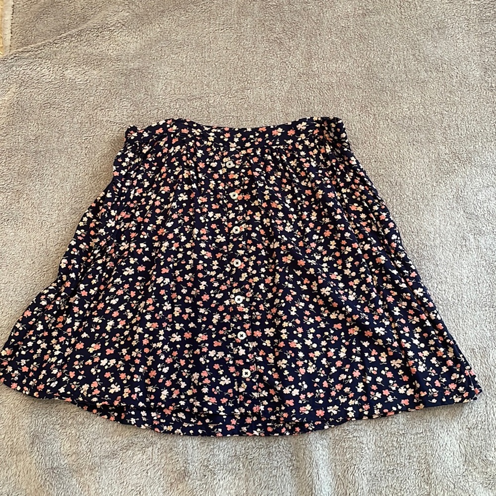 Hollister Floral Print skirt, size S